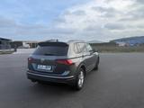 Volkswagen Tiguan 2.0 TDI 4MOTION R-Line VOLLAUSSTATTUNG - Volkswagen Tiguan: Vollausstattung