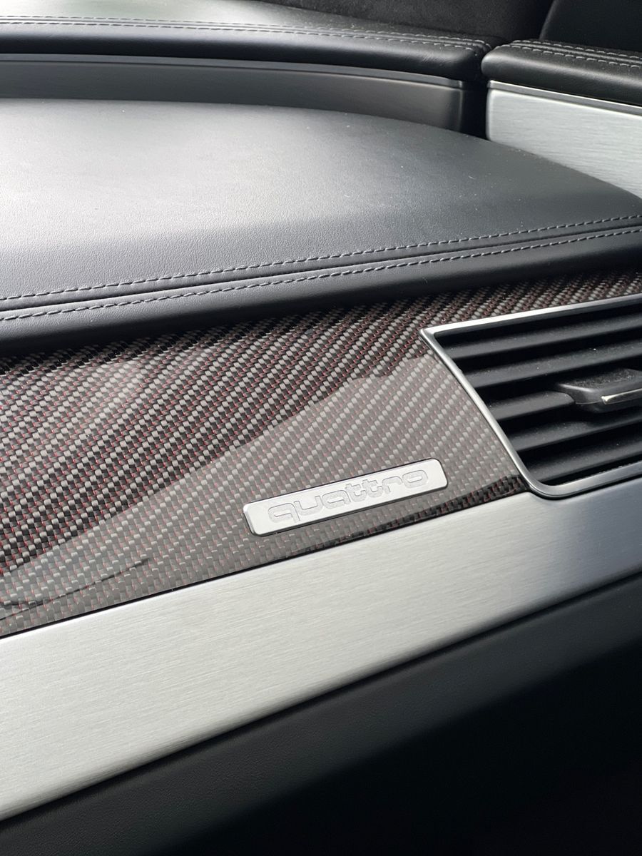 Fahrzeugabbildung Audi S8 4.0 TFSI quattro plus