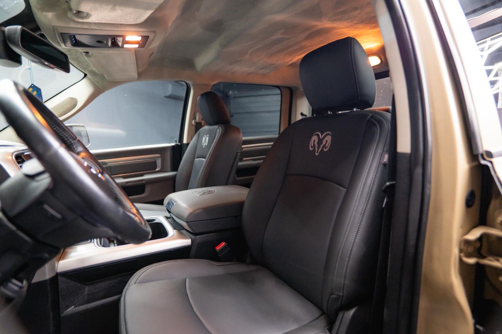 Fahrzeugabbildung Dodge RAM 5.7 V8 HEMI 4x4 OFFROAD RAPTOR LONGBED 19%