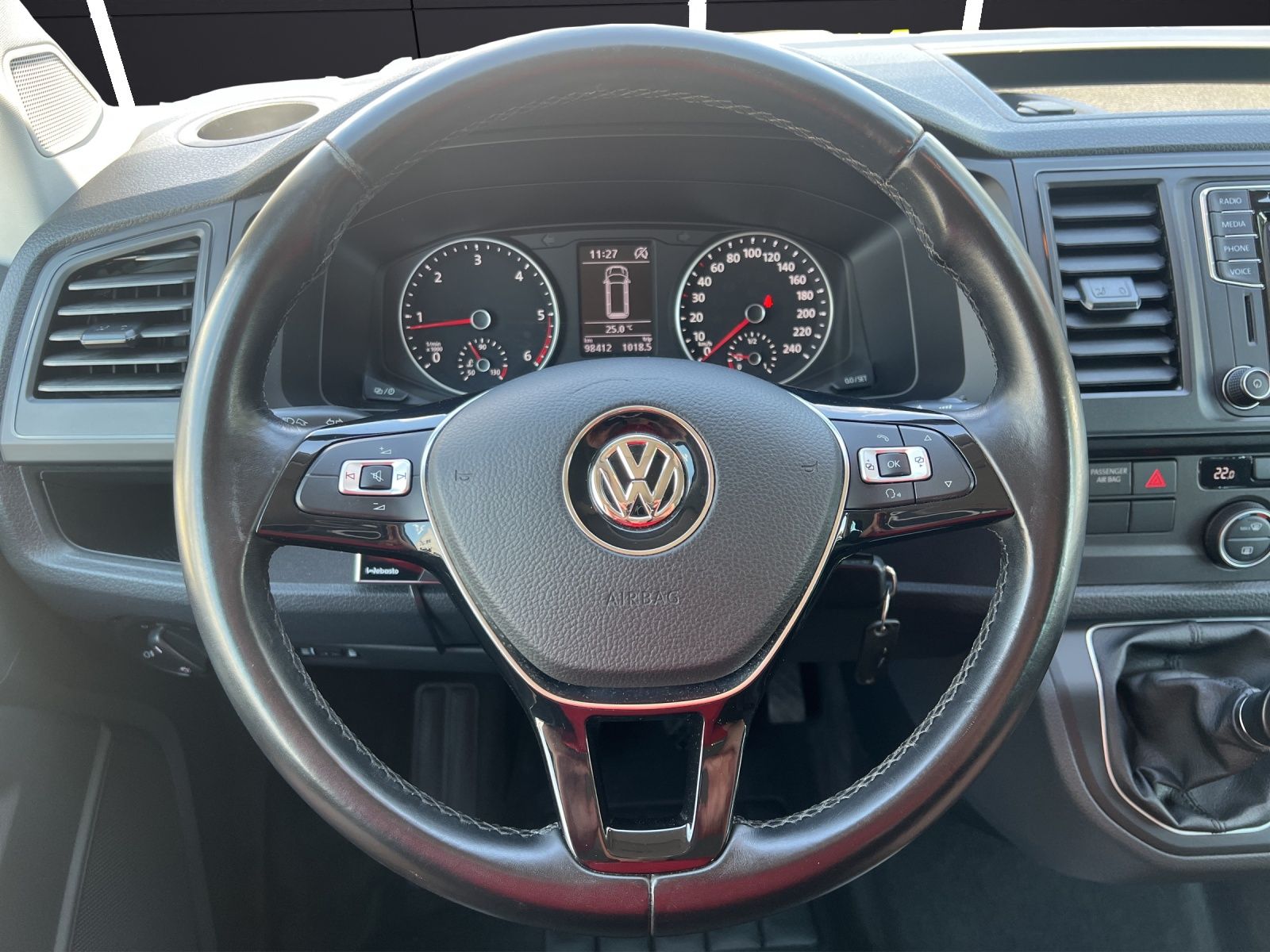 Fahrzeugabbildung Volkswagen T6 Multivan TDI Trendl. Standhzg Navi Climatroni