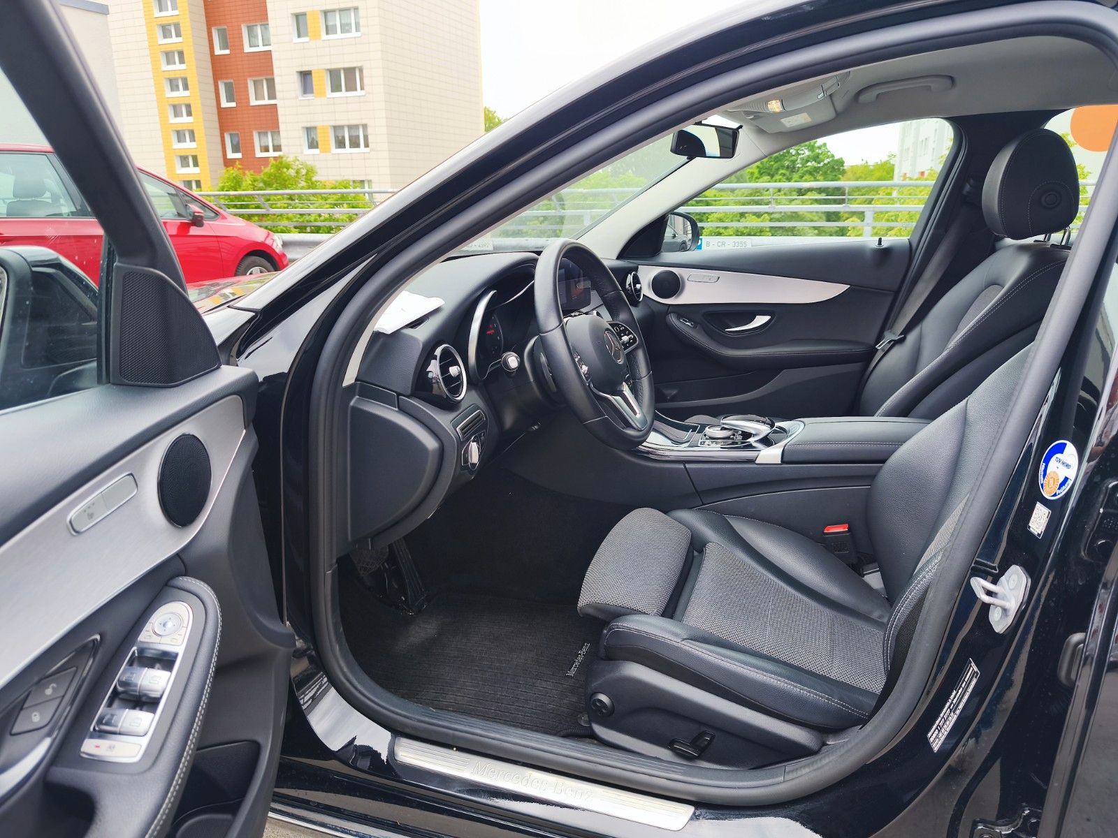Mercedes-Benz C 220d T AVANTG. LED/LEDER/SHZ/CARPLAY/KEYLESSGO foto 4