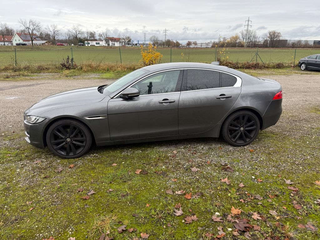JAGUAR Xe – Bild 4 von 14