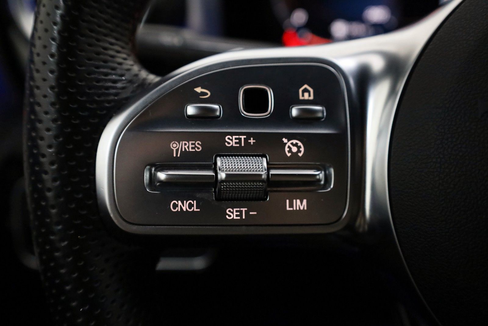 Fahrzeugabbildung Mercedes-Benz CLA 250 e Coupe AMG line,Navi,LED,SH,Kamera