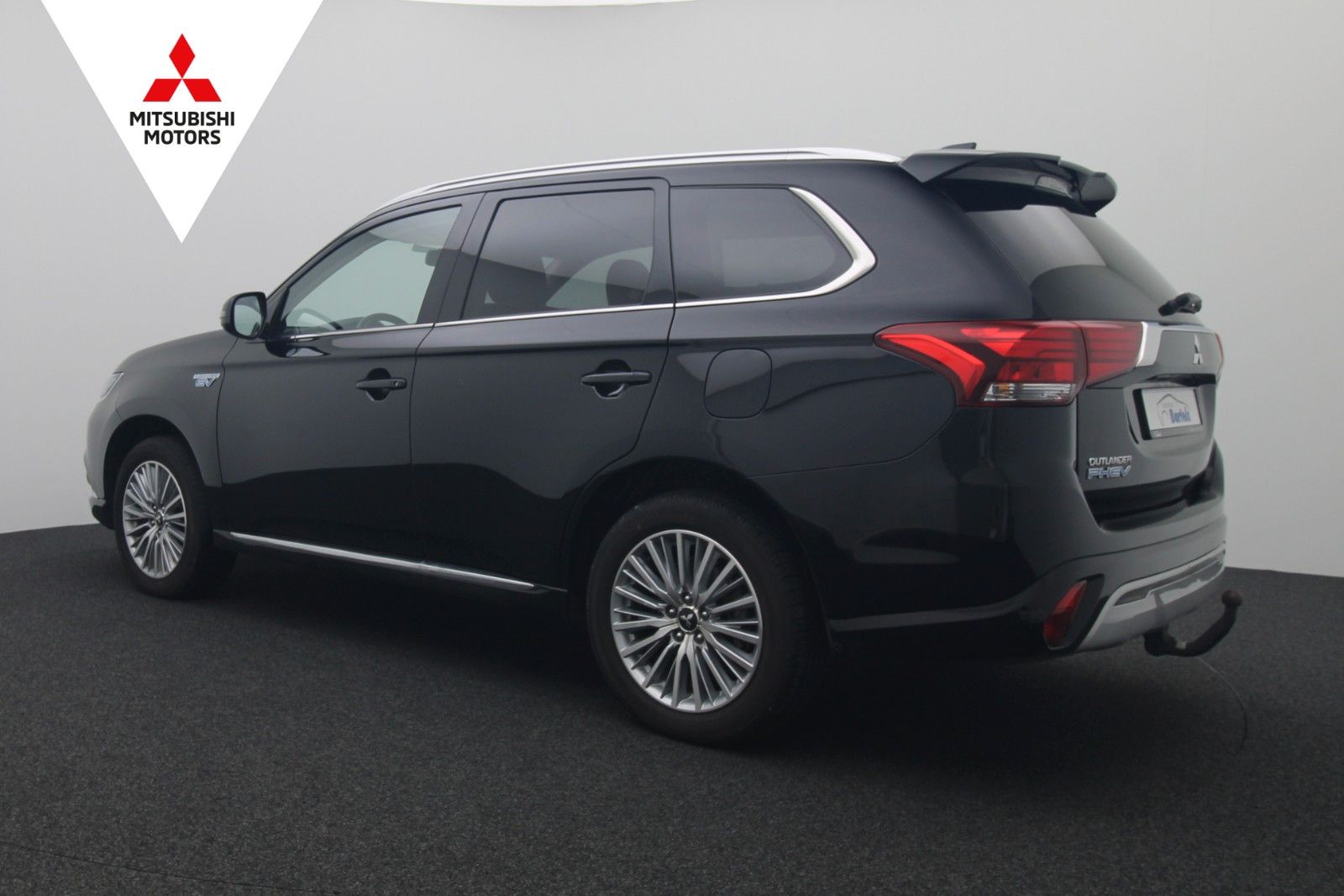 Fahrzeugabbildung Mitsubishi Outlander PHEV 2.4 Basis 4WD 1.Hand
