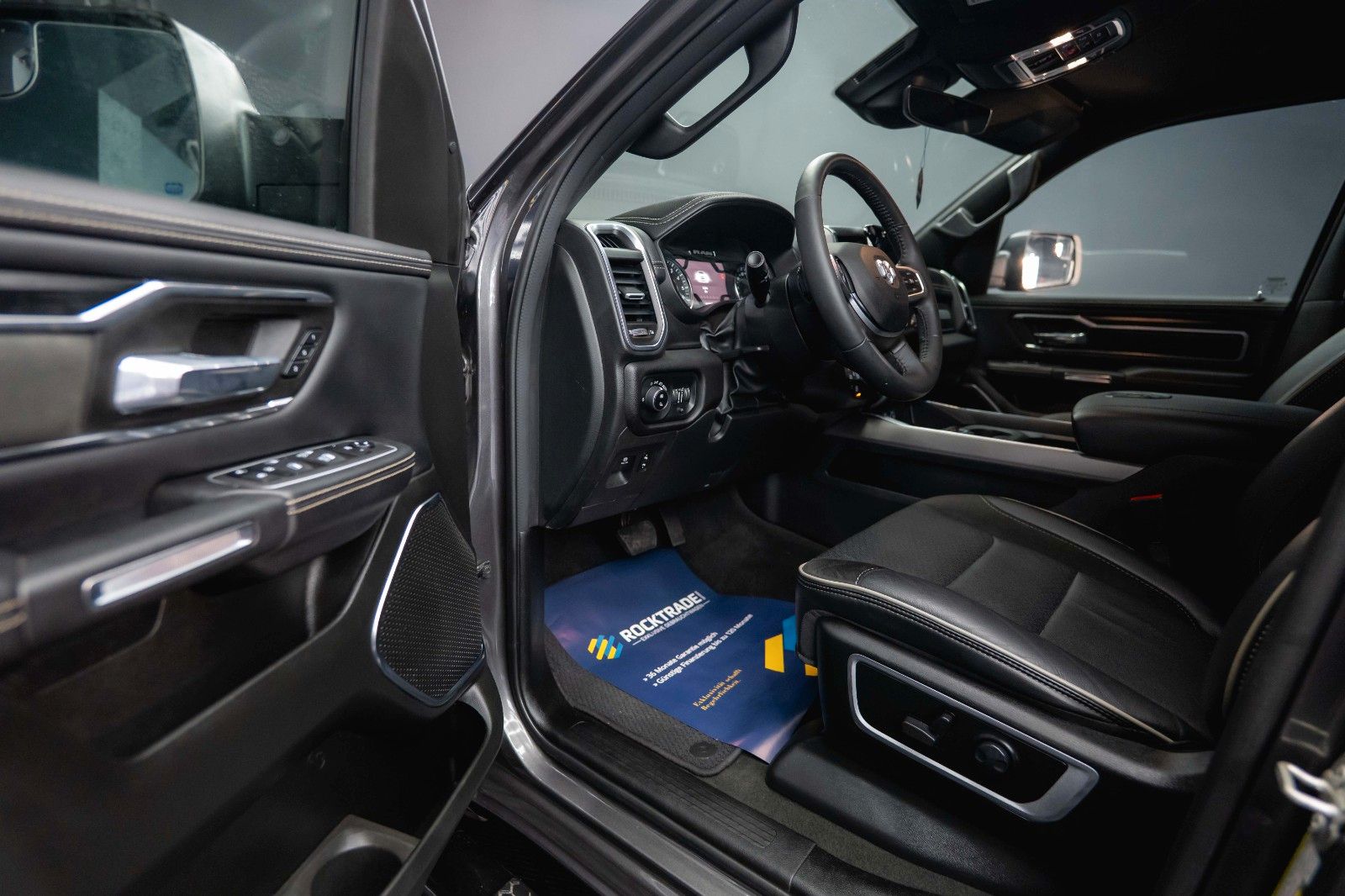 Fahrzeugabbildung Dodge RAM 5.7 V8 HEMI 4x4 LARAMIE Offroad Night LED