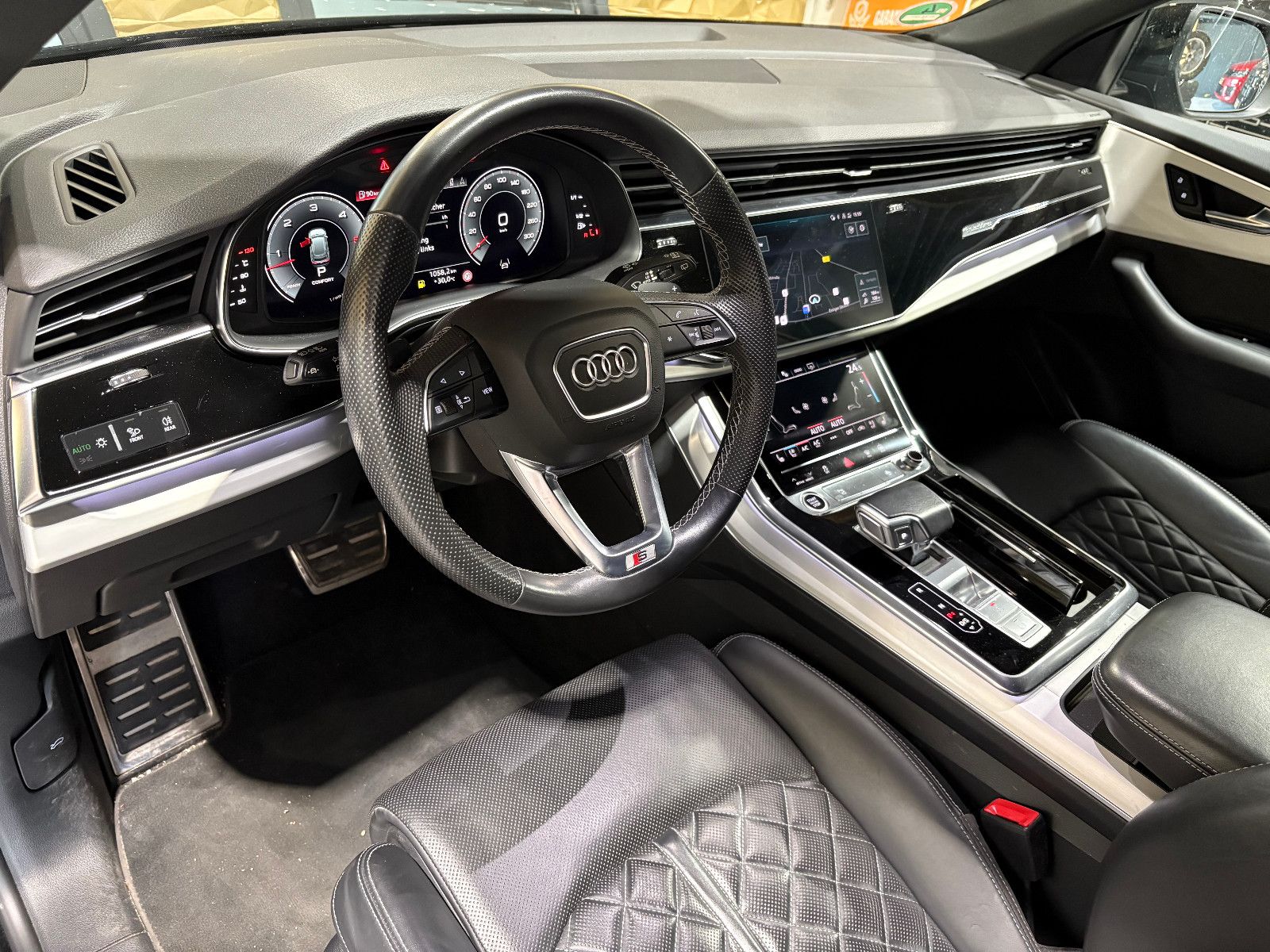 Fahrzeugabbildung Audi Q8 45 TDI quattro/APPLE/8-FACH/MASSAGE/NAVI/KAME