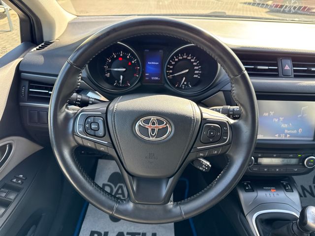 Toyota Avensis 1,8-l T. Sports – Sportfahrwerk