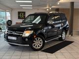 Mitsubishi Pajero 3.2 DI-D Instyle *7-Sitzer*XENON*NAVI* - schwarze Mitsubishi Pajero