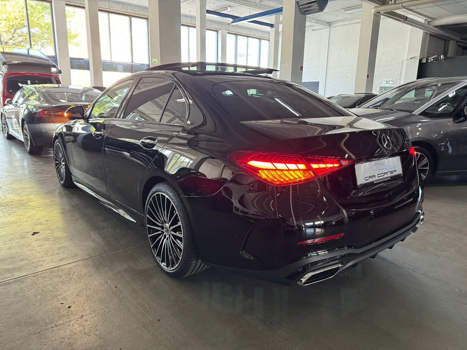 Fahrzeugabbildung Mercedes-Benz C 180 AMG LINE PANO HUD GERMAN EDITION EUR1 MY26