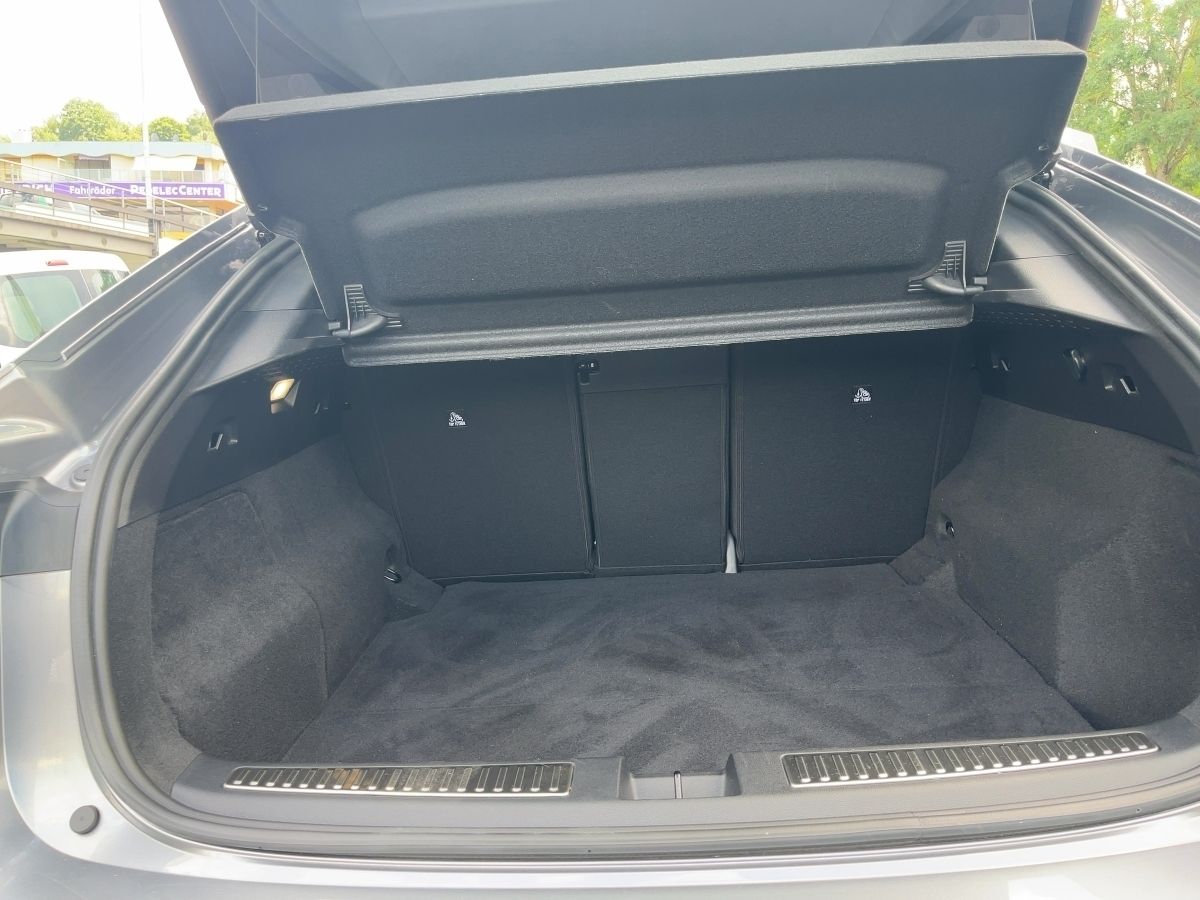 Fahrzeugabbildung Renault Rafale Esprit Alpine Full Hybrid 200 Panod. HUD