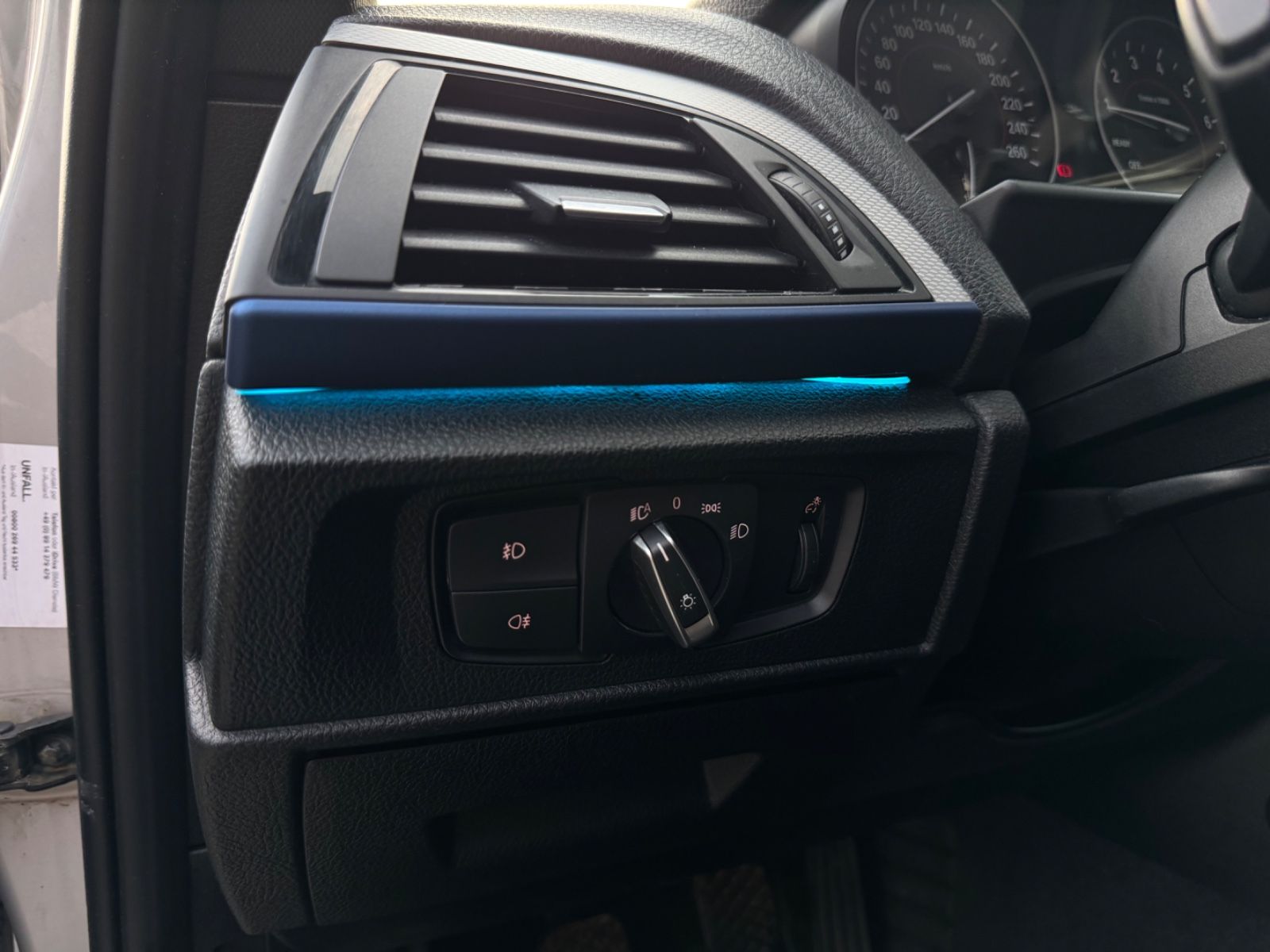 Fahrzeugabbildung BMW 118 i* M Paket*LED*Bi-xenon*Alcantara*8Fach