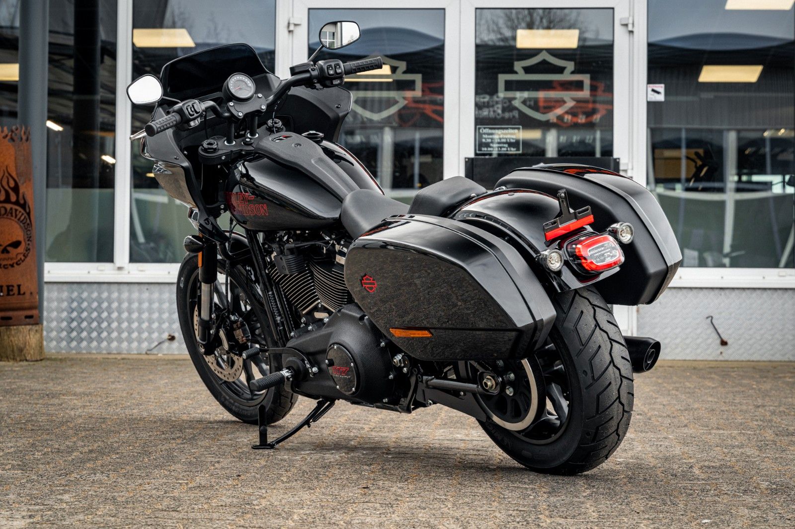 Fahrzeugabbildung Harley-Davidson FXLRST LOW RIDER ST 117 MY25 - SOFORT VERFÜGBAR