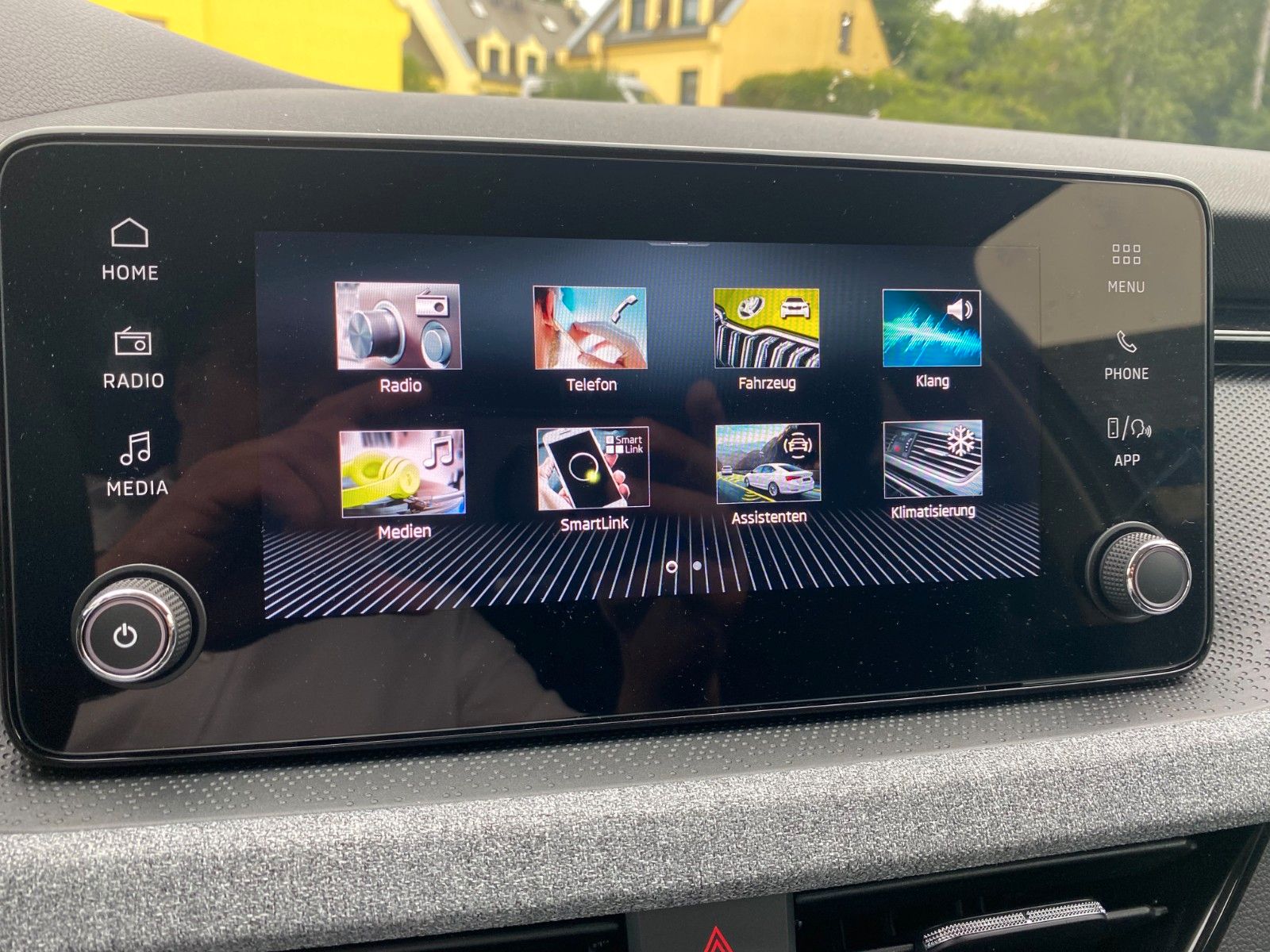 Fahrzeugabbildung SKODA Scala Selection 1,5 TSI *Sitzhz. *Smart-Link