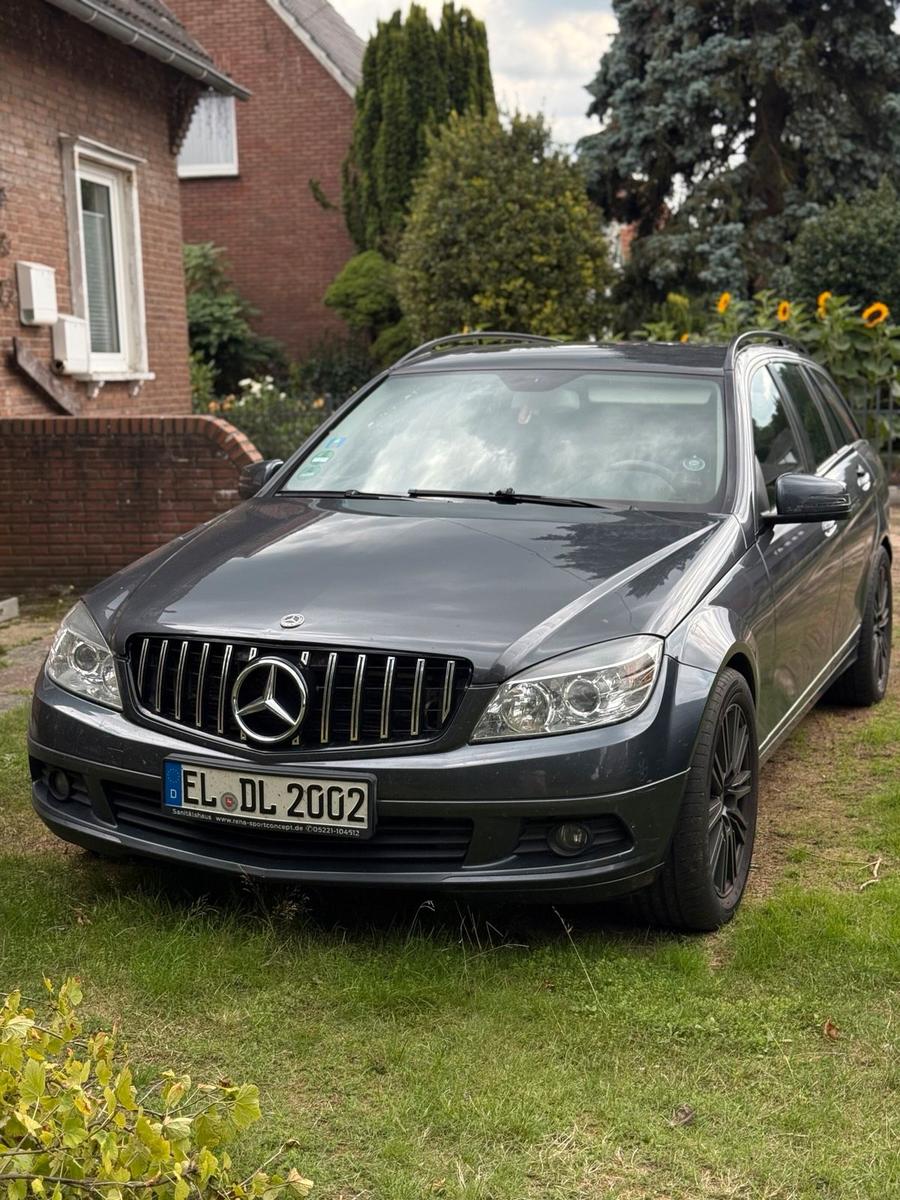 Mercedes-Benz C220 2008 — rear view