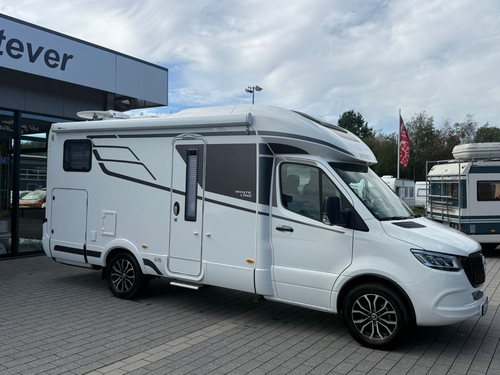 Fahrzeugabbildung HYMER / ERIBA / HYMERCAR BMC 550 T  White  Line
