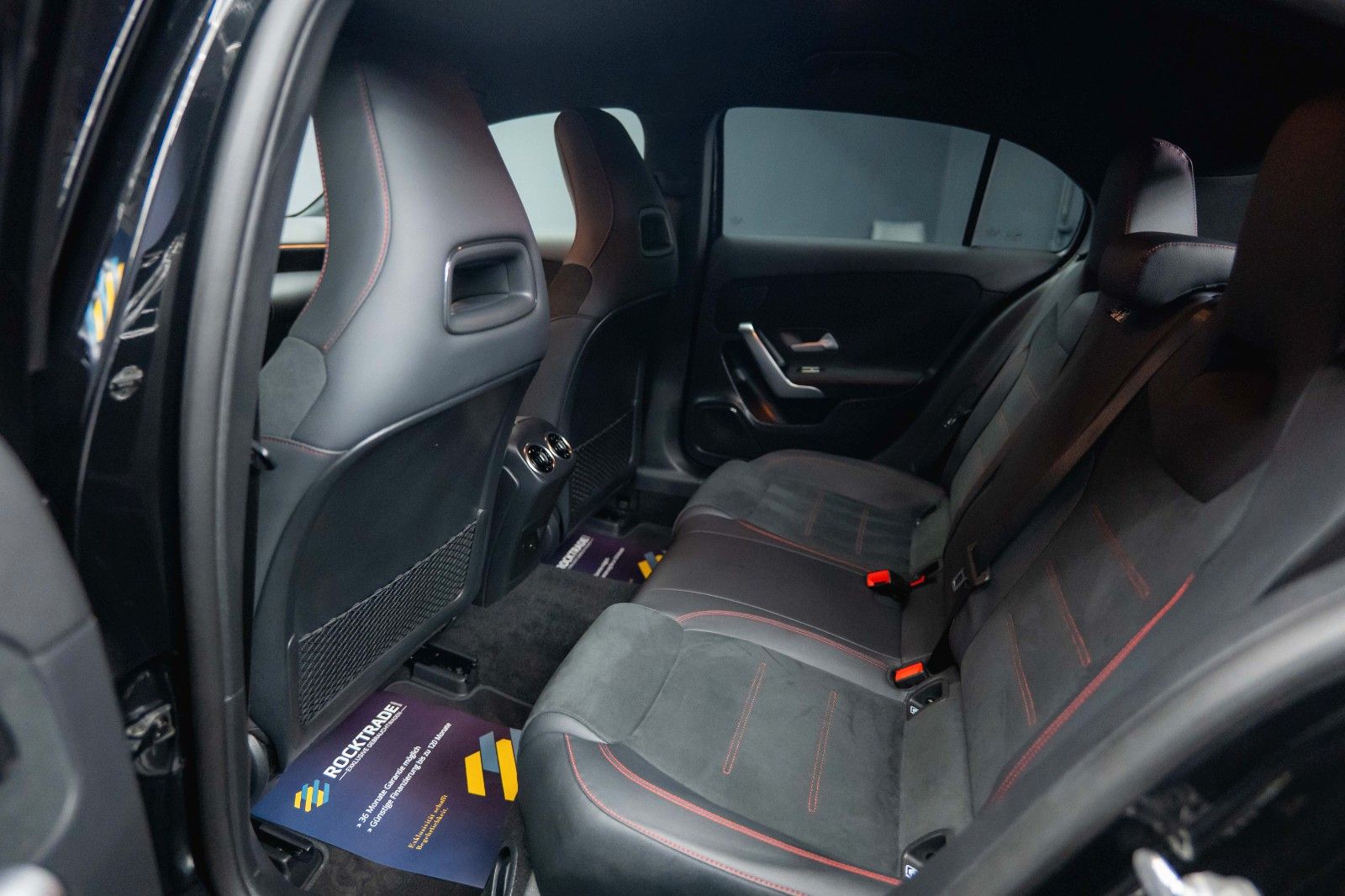 Fahrzeugabbildung Mercedes-Benz A 250 AMG Line Night-Paket *ACC*Head Up*DAB*19%*