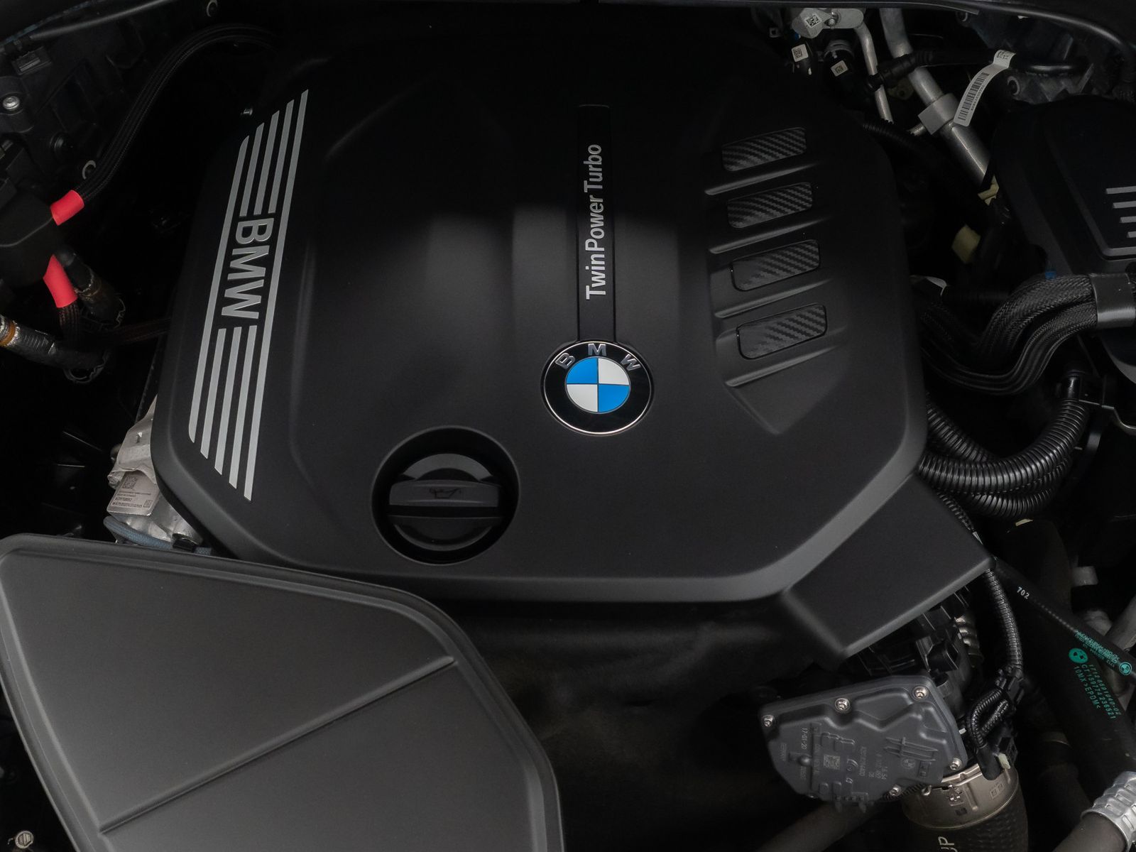 Fahrzeugabbildung BMW X3 xD20d Kamera HUD HiFi AHK Komfort Sport 19"