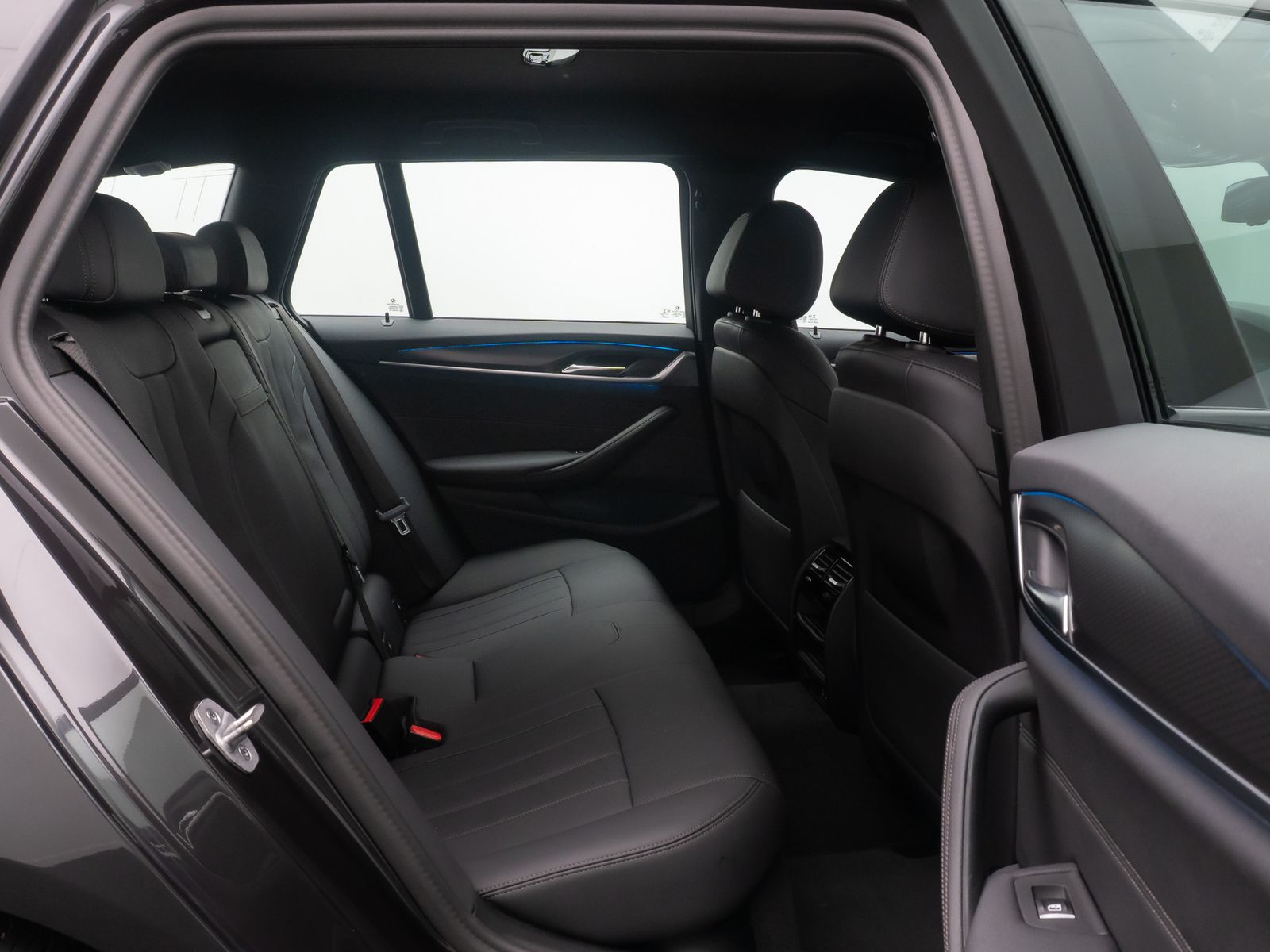 Fahrzeugabbildung BMW 530e M Sport Laser HUD DAB Komfort Alarm 19Zoll