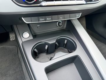 Audi A4 Lim. 30 TDI S tronic advanced|Schiebedach|DAB