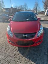 Opel Corsa Edition 3türig 1.4+64 kw - Opel Corsa aus 2010: 1.3