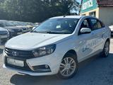 Lada Vesta 1.6 Luxus / KLIMAAUT / SITZHZG / TEMP - gebrauchte Lada Limousine