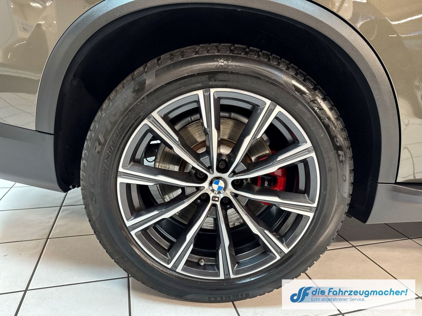 Fahrzeugabbildung BMW X5 xDrive 30d xLine M-Paket Laserlicht HUD Stand