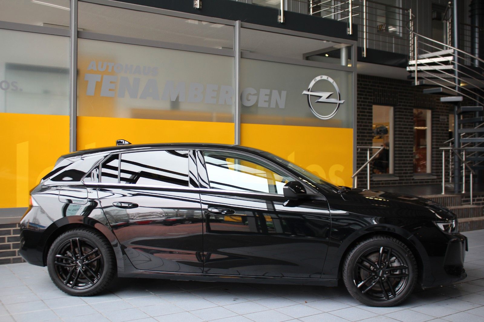 Opel Astra L Lim. 5-trg. Elegance Plug-in-Hybrid ACC imagem 3