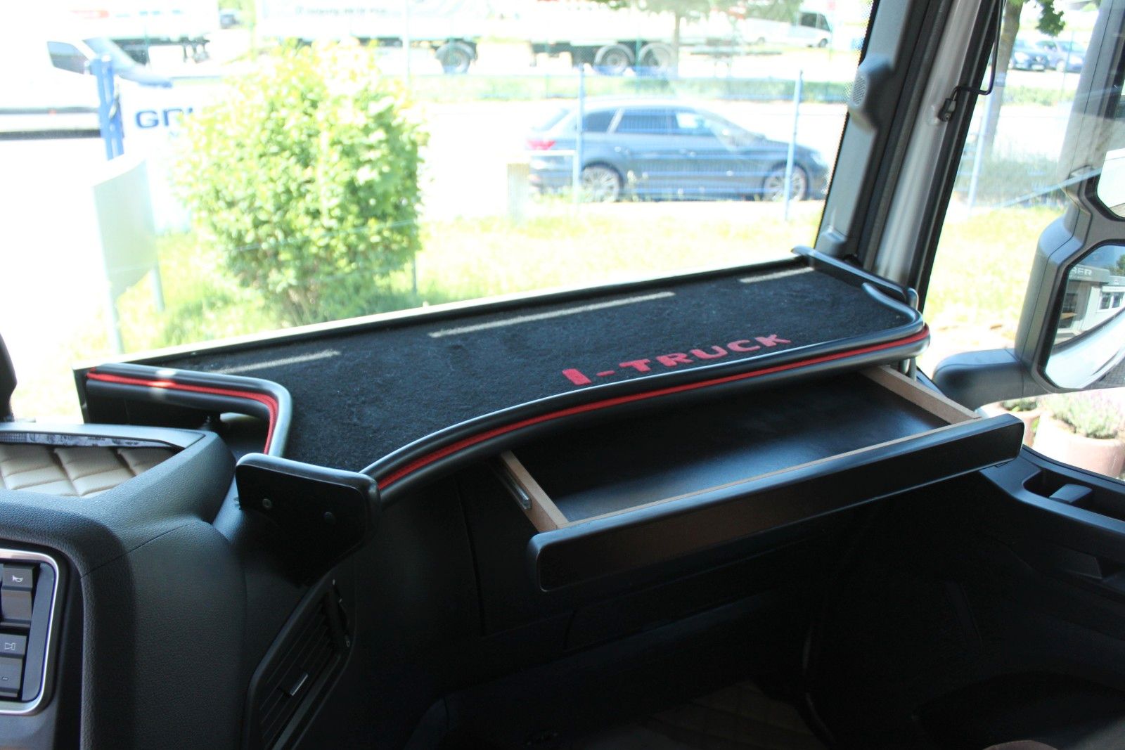 Fahrzeugabbildung Iveco S-Way AS440S48T/P mit Kipphydraulik