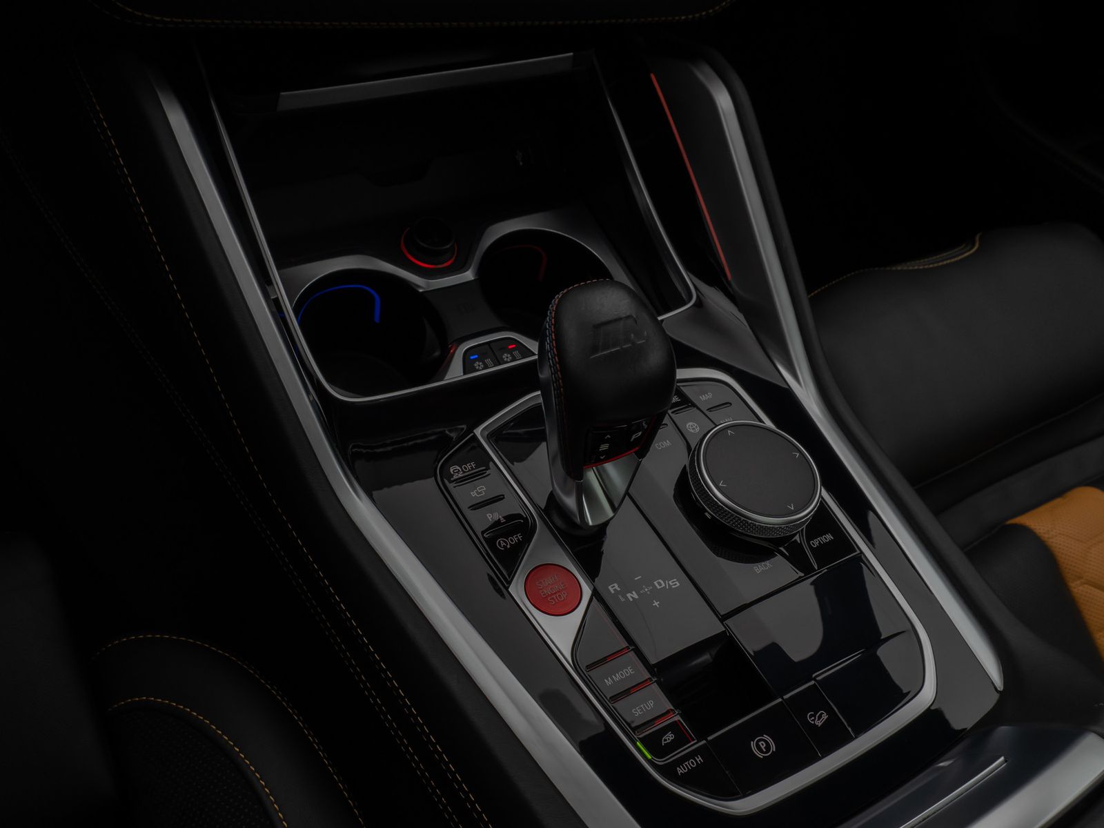 Fahrzeugabbildung BMW X5 M  Competition Panorama Laser 360°B&W SoftCL