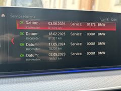 Fahrzeugabbildung M550 i xDrive LED HUD H&K KAM PANO