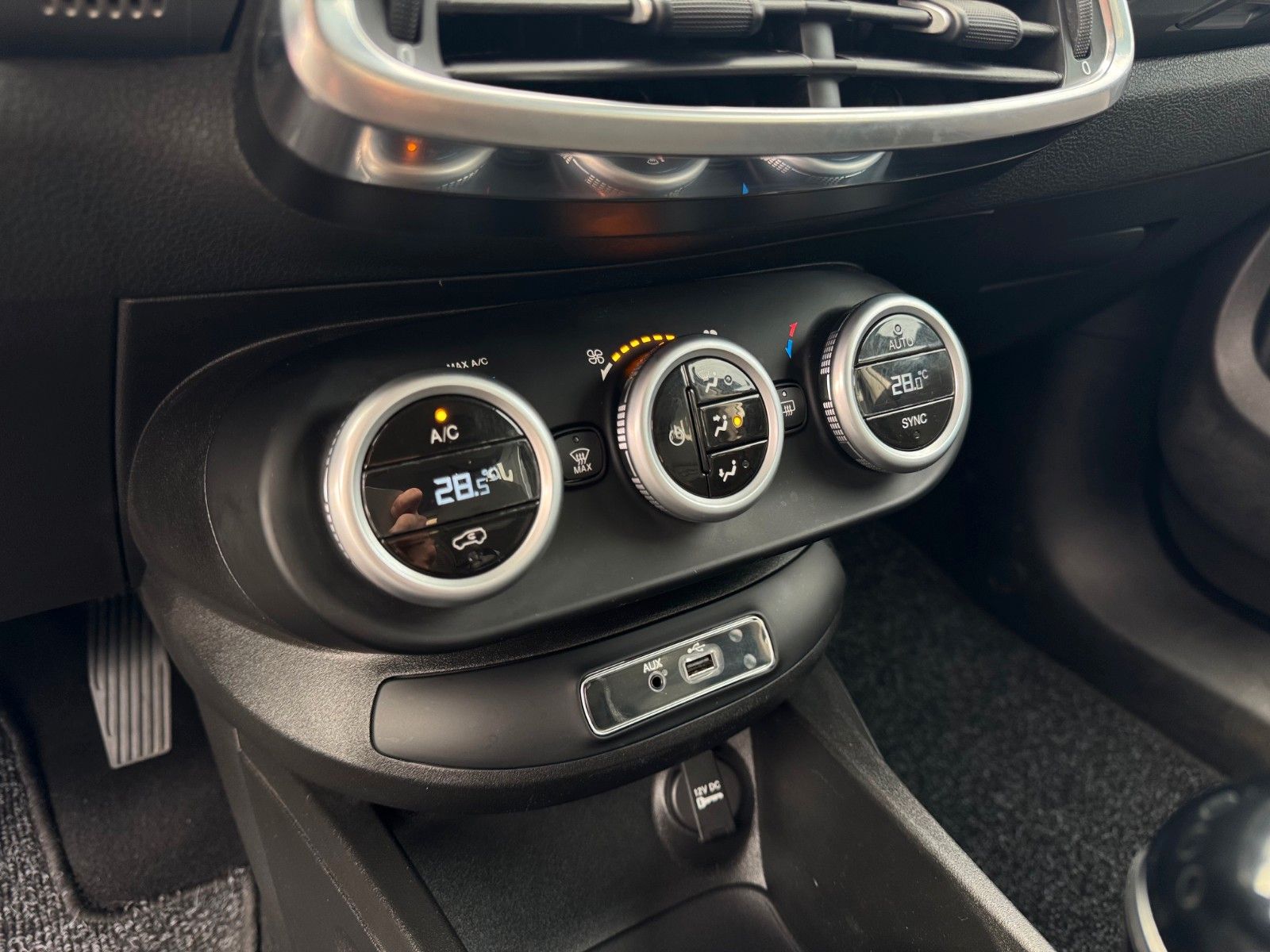 Fahrzeugabbildung Fiat 500X Rockstar 1.4 MultiAir NAVI KLIMAAUTOMATIK