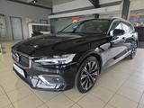 Volvo V60 B4 (D) Ultimate Bright ACC BLIS Massage AHK - gebrauchte Volvo V60 aus dem Jahr 2022