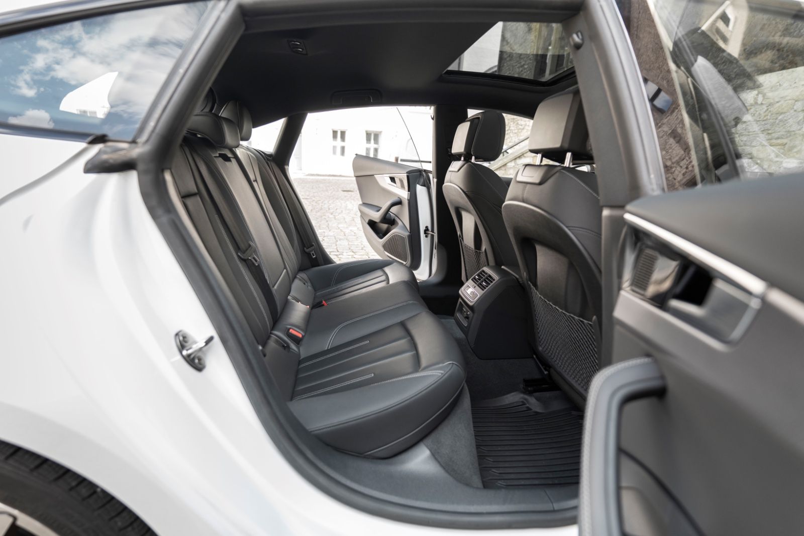 Fahrzeugabbildung Audi A5 Sportback 45 TFSI S-Line B&O 360° CARPLAY ACC