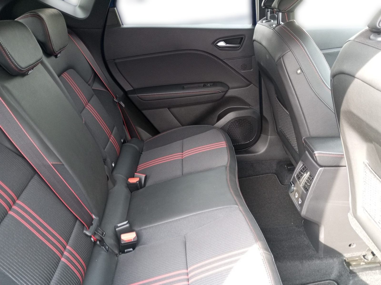 Fahrzeugabbildung Renault Captur R.S. Line 160 Navi DCT