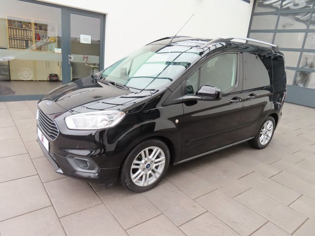 Ford Tourneo Courier Titanium Navi/Klima/DAB/PDC/SHZ