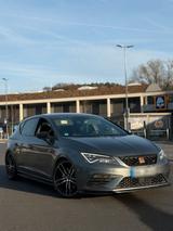 Seat Leon CUPRA 300 DSG - DIG/CARPLAY/SHZ/... - Seat Leon mit Benzin-Antrieb: Kleinwagen, Automatik