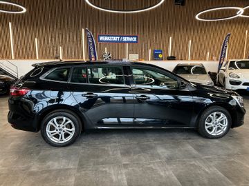Renault Megane IV Grandtour Play *Navi*AHK*Sitzheiz.*