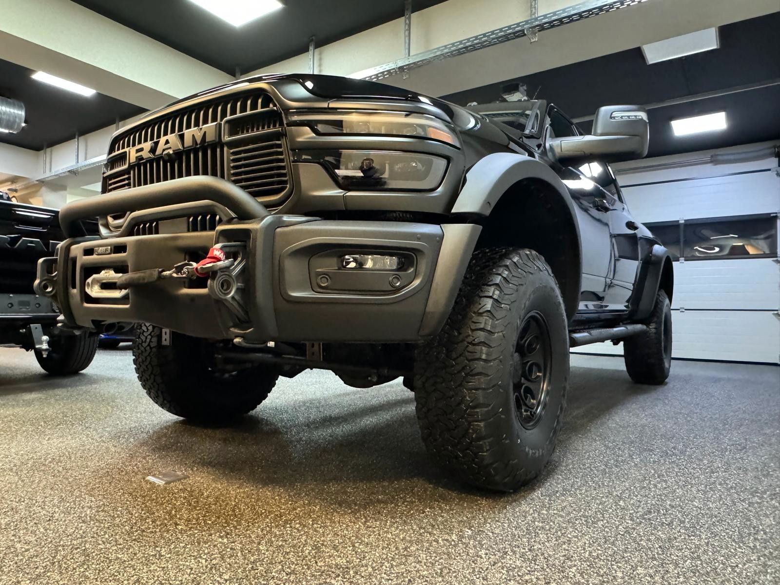 Fahrzeugabbildung Dodge 2500 AEV POWERWAGON OFF ROAD 6.4L-V8 39"-WINDE