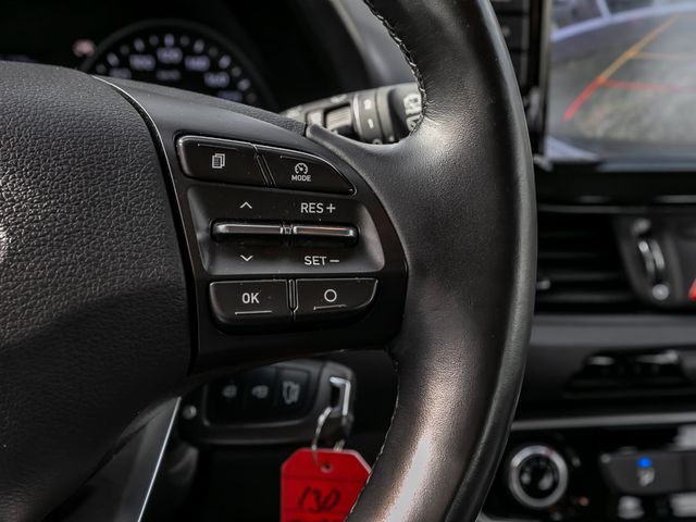 Hyundai i30 cw Pure Kamera Navi SHZ PDC TEMP