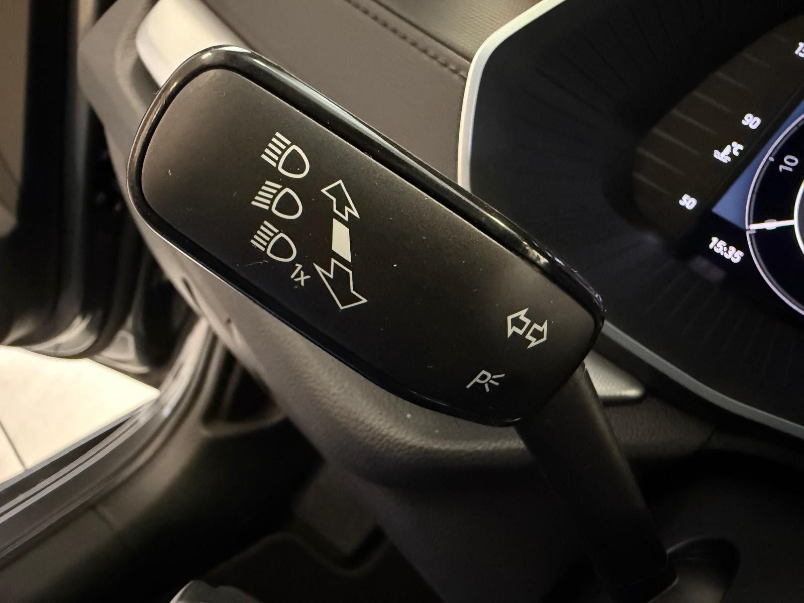 Fahrzeugabbildung SKODA Octavia Combi 2.0 TDI 110 kW Selection / AHK/LED