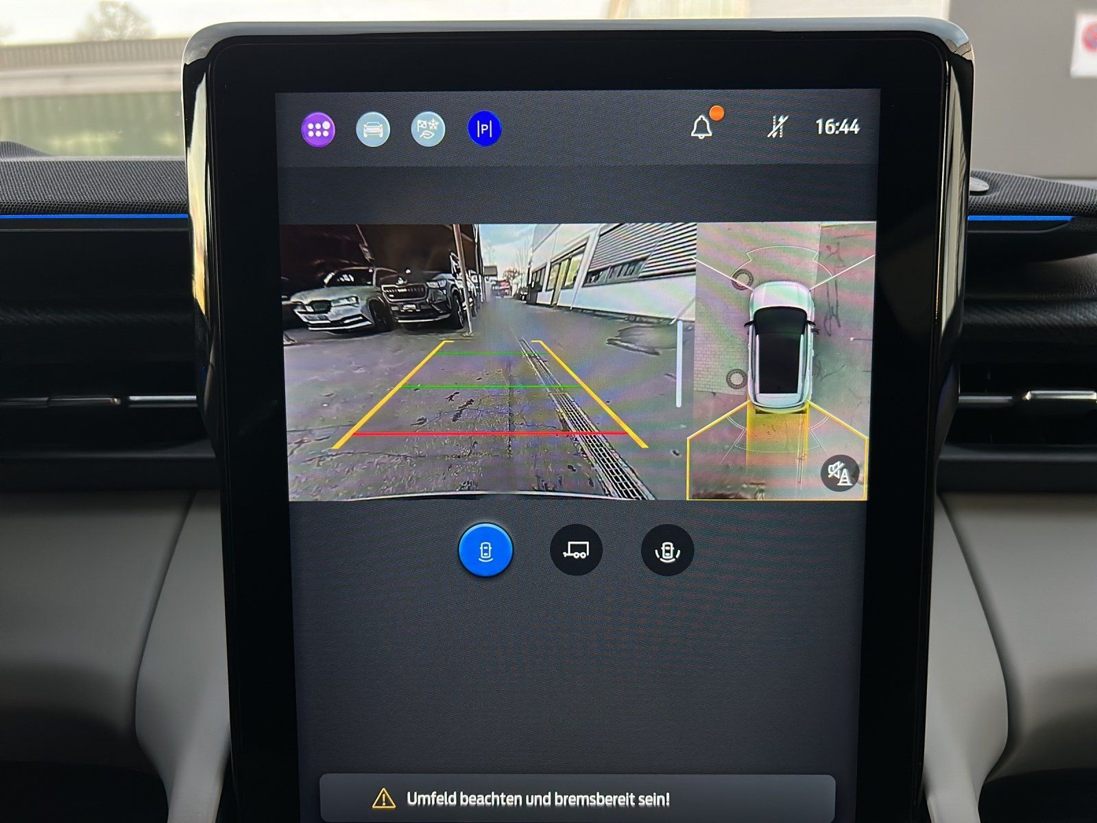 Fahrzeugabbildung Ford Explorer Premium AWD Aut./LED/ACC/360°/AHK/PANO/