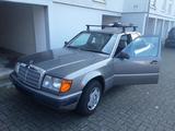 Mercedes-Benz Mercedes E 200  W124 - gebrauchte Mercedes-Benz E 200 aus dem Jahr 1992