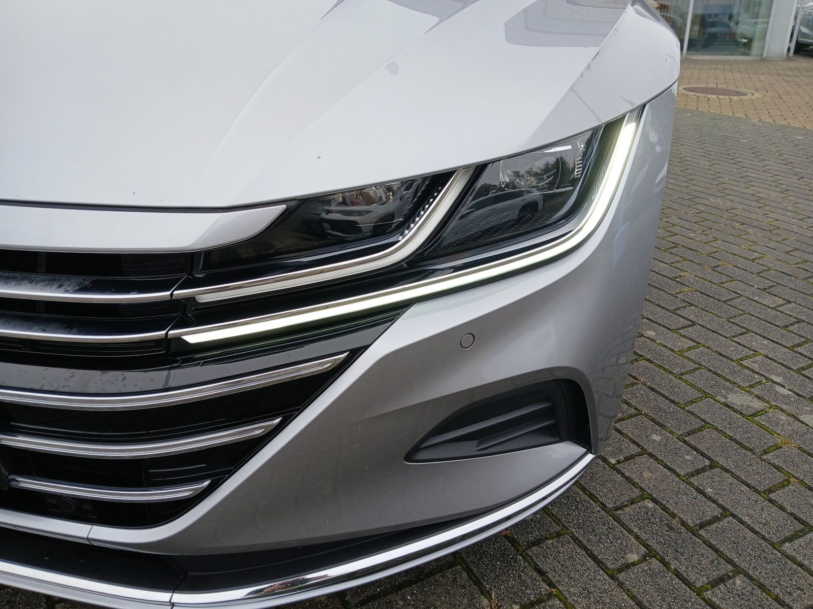Fahrzeugabbildung Volkswagen Arteon SB TDI Elegance DSG LED AHK Navi AID ACC