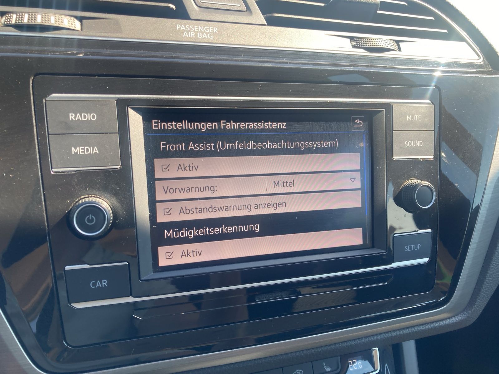 Fahrzeugabbildung Volkswagen Touran Comfortline 7-Si Climatronic PDC SH LM