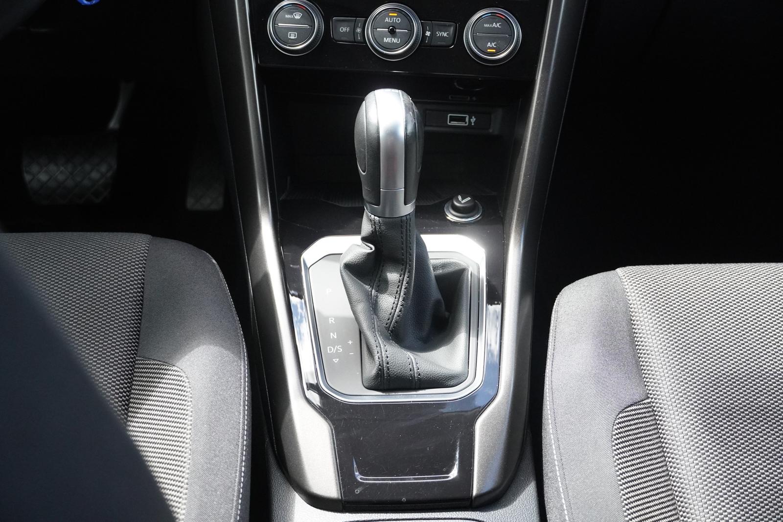 Volkswagen T-Roc 1.5 TSI DSG Style LED Navi AHK ACC PDC