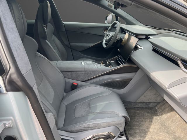 Fahrzeugabbildung Lotus Eletre R Carbon KEF
