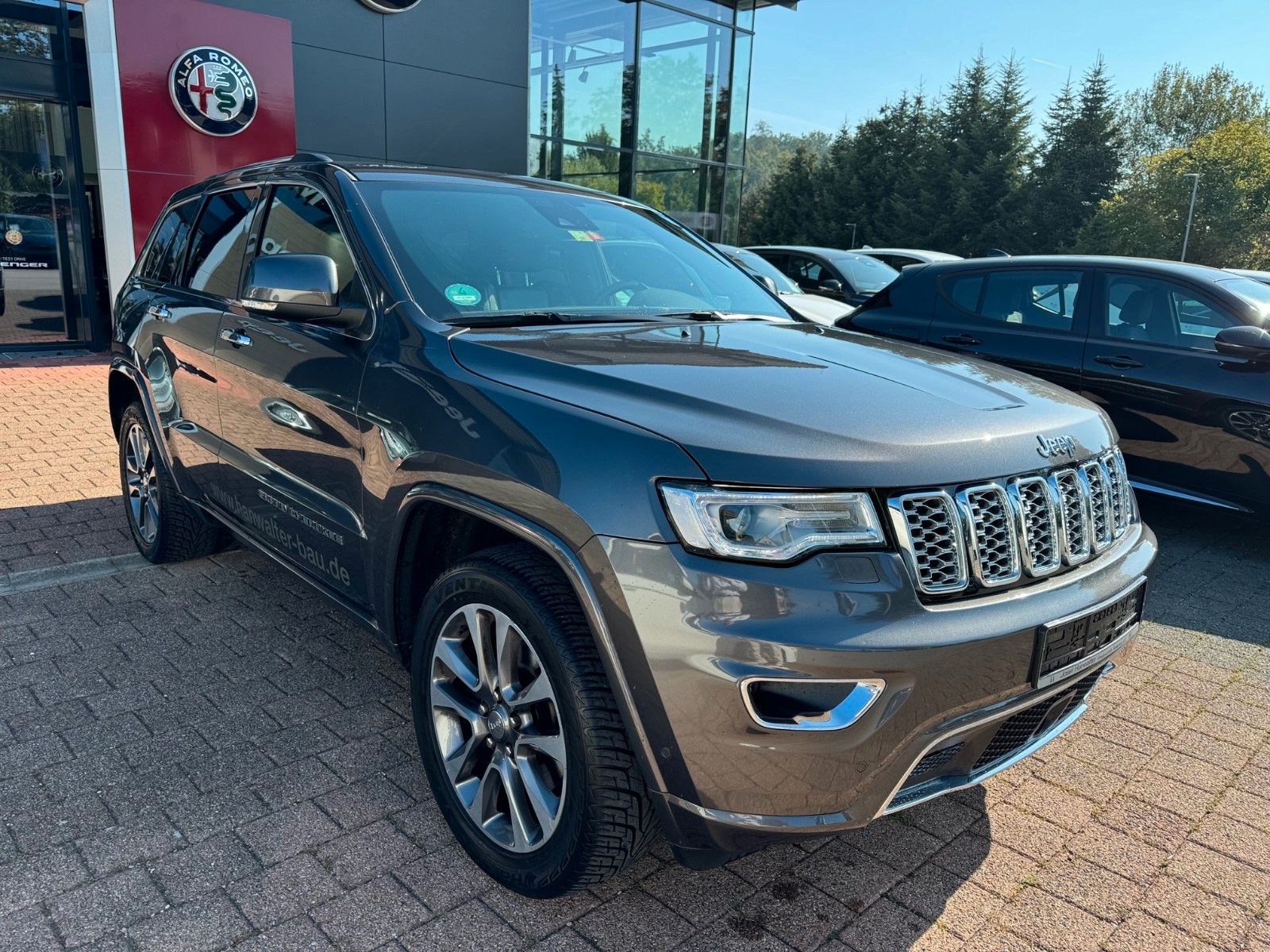 Fahrzeugabbildung Jeep Grand Cherokee 3.0 CRD Overland PANORAMA AHK