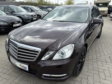 Mercedes E 220 - 2