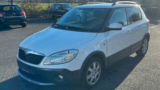 Skoda Fabia Scout 1.2i AHK LMF Klima EFH MFL EFH PDC