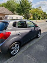 Kia Venga 1.4 CVVT Spirit Spirit - Kia Venga mit Benzin-Antrieb: Kleinbus, 1.4